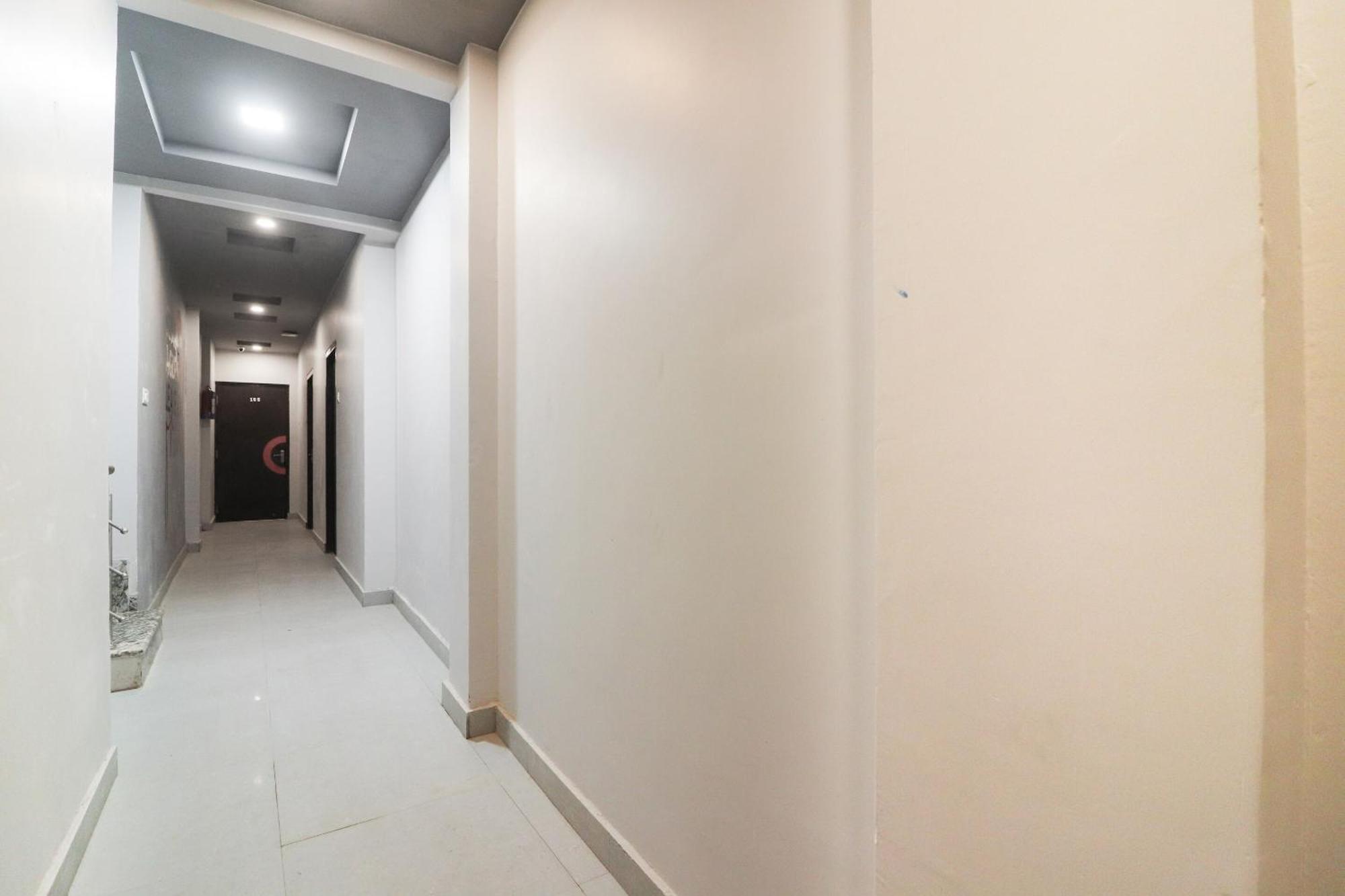 典藏o 45871索尼卡黄金民用航线酒店 Allāhābād Junction 外观 照片