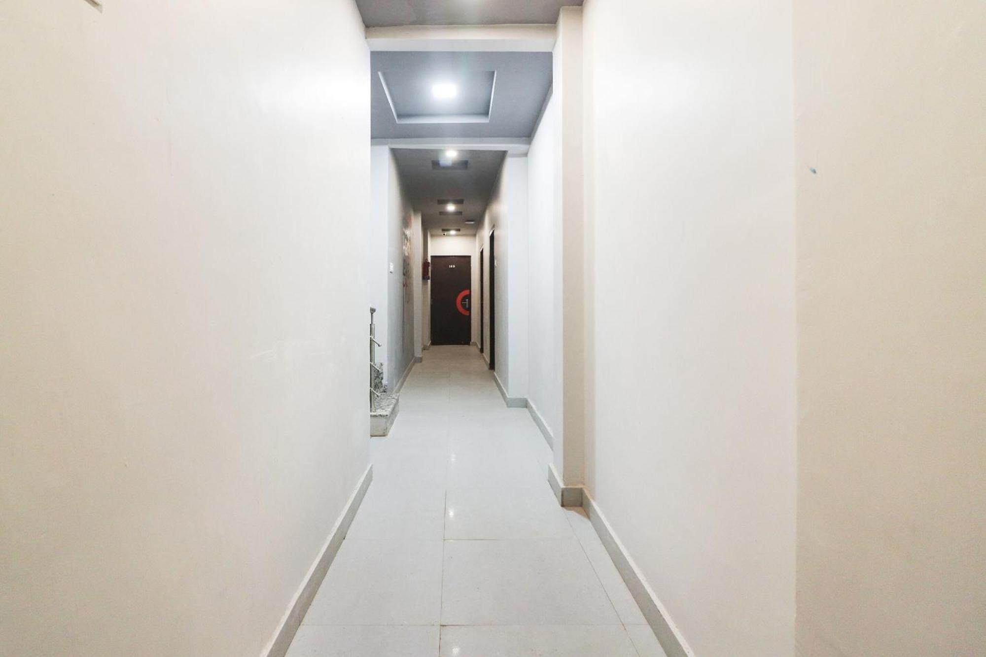 典藏o 45871索尼卡黄金民用航线酒店 Allāhābād Junction 外观 照片